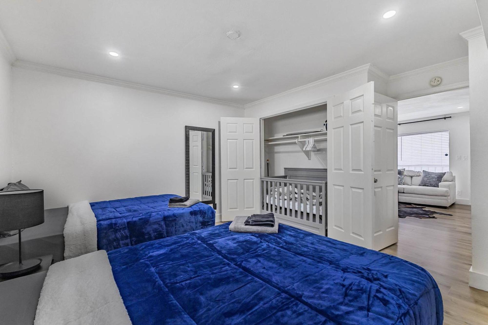 Montrose Living Prime Location Comfortable Beds