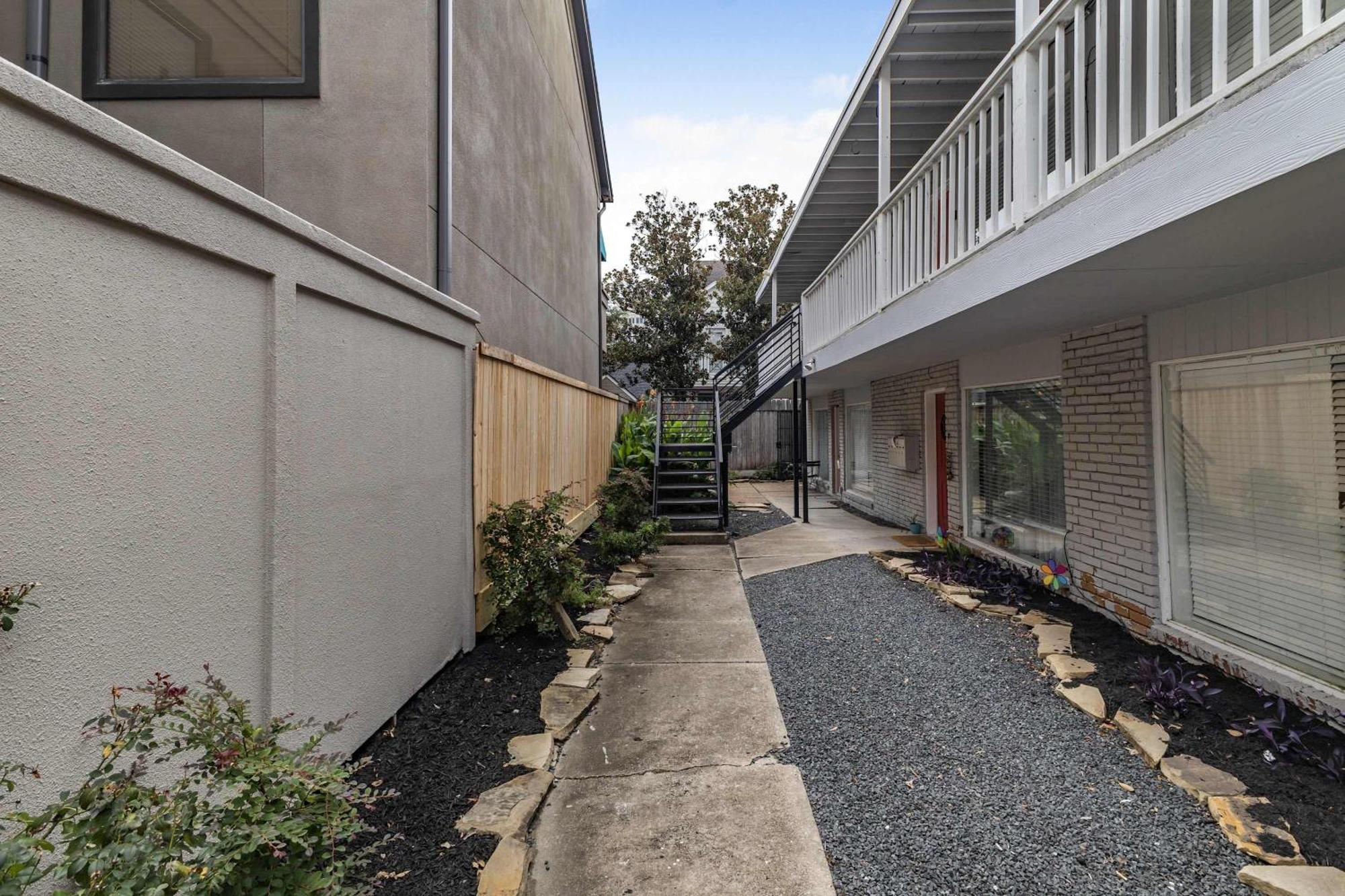 Montrose Living Prime Location Comfortable Beds * Houston